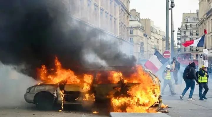 Francia despliega 70.000 policías y gendarmes tras anuncio de nuevas protestas