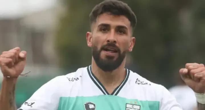 El líder Ferro, con el goyano Dening, recibe a For Ever
