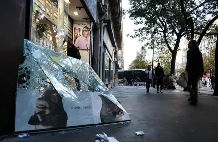 Más de 410.000 personas participaron de una masiva protesta en Francia