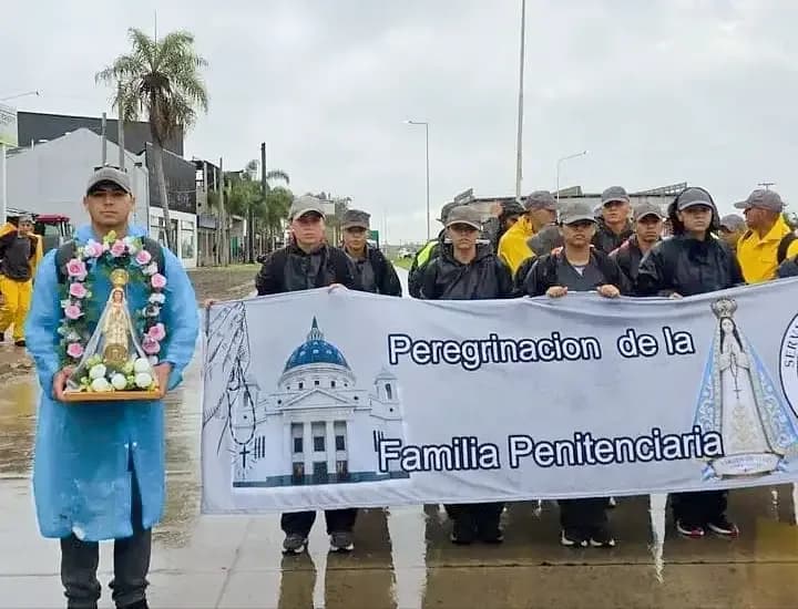 Con un fuerte despliegue de seguridad los penitenciarios arriban a Itatí