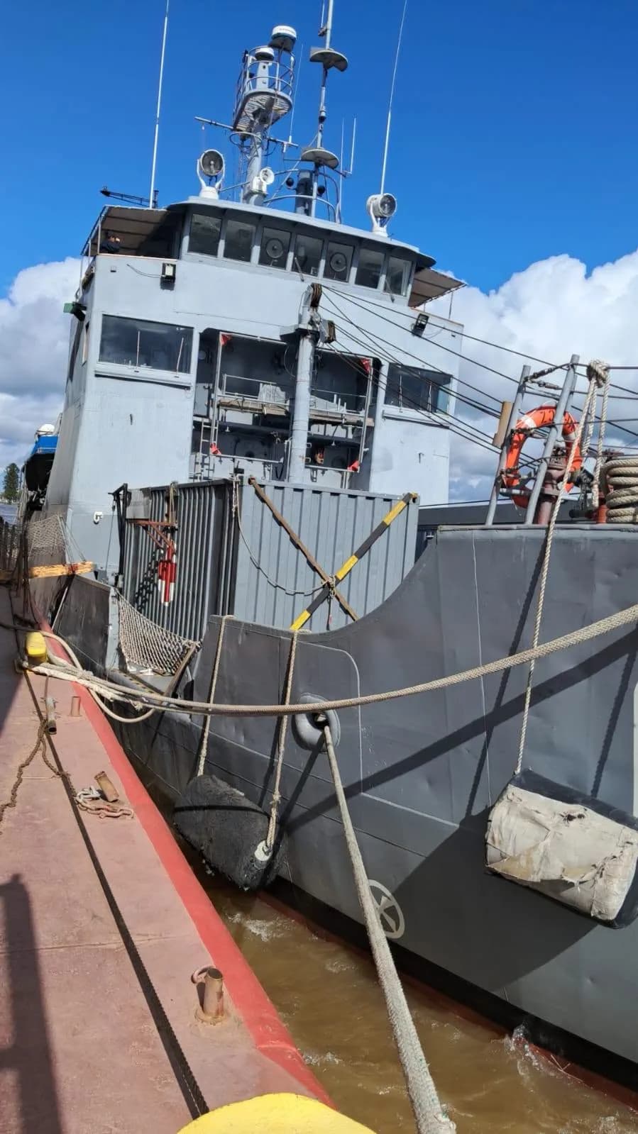 El Niño en Corrientes: naves de la Armada Argentina amarraron para dar asistencia