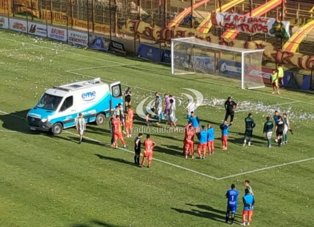 Se suspendió el partido entre Boca Unidos y Gimnasia por una bomba de estruendo