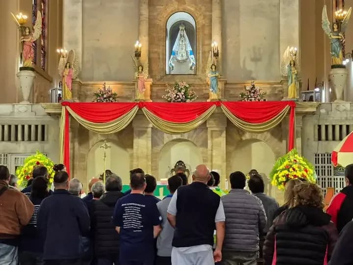 El Paraná crece y mantiene en alerta a Itatí