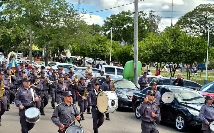 La familia penitenciaria de Corrientes llegó a los pies de la virgen