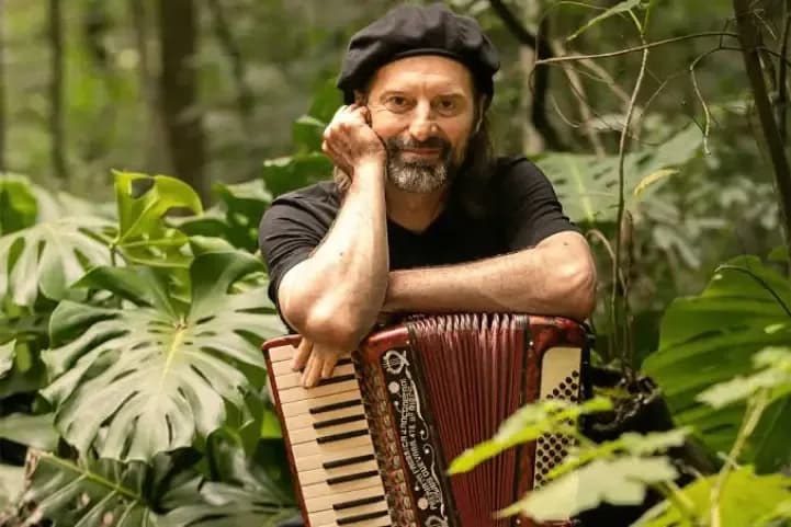 Chango Spasiuk abrió un ciclo de charlas sobre folklore en Misiones
