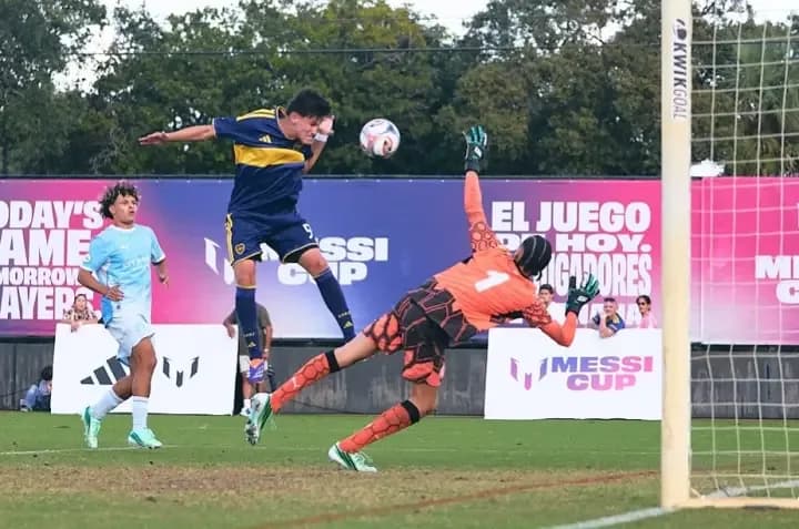 Boca goleó al Manchester City, River empató y Newell’s ganó