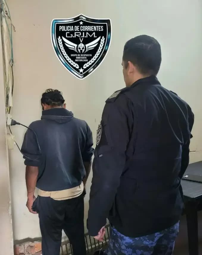 Demoraron a un hombre que merodeaba viviendas en Corrientes
