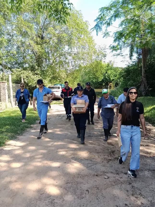 Paso de la Patria asistió a familias afectadas por la creciente del Paraná