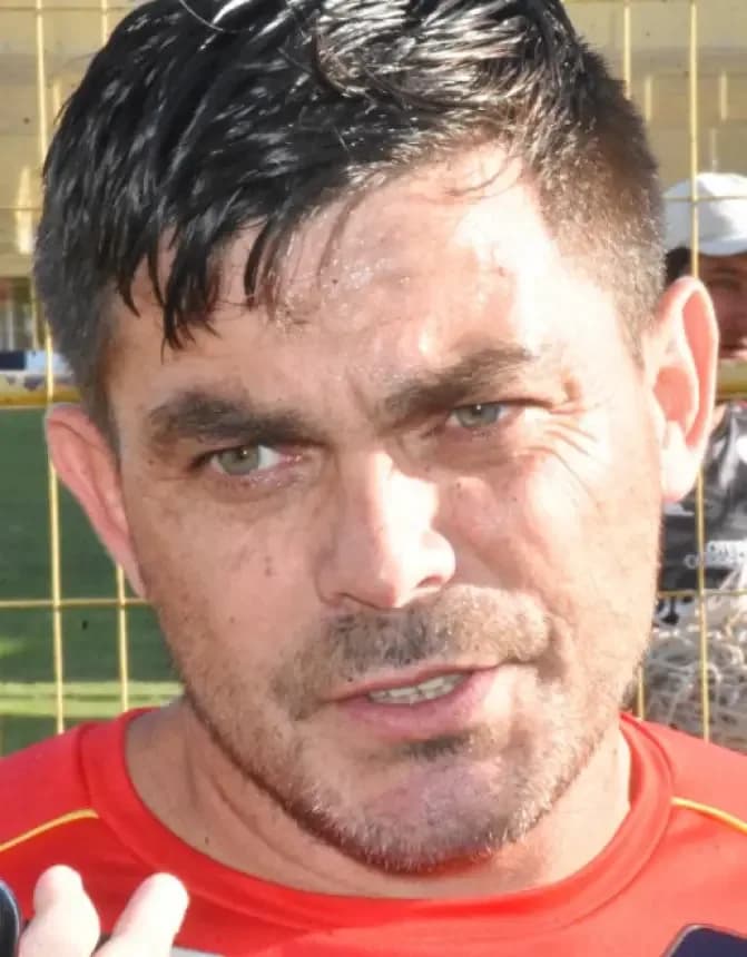 Antonio Medina: "El equipo estaba bien y duele mucho todo esto"