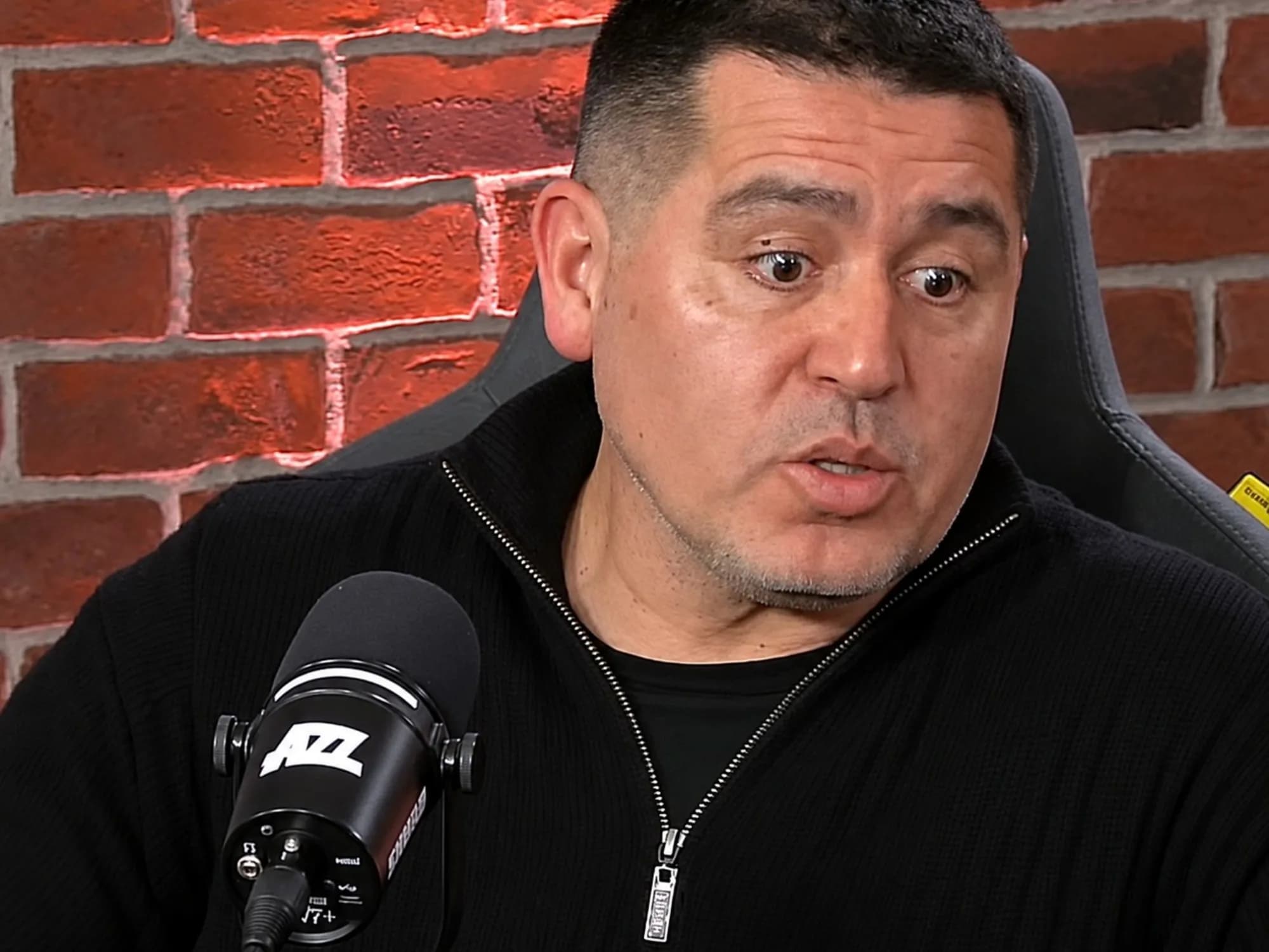 Riquelme profundo y de madrugada: la broma al aire, las diferencias con River, su paciencia con las críticas y más…