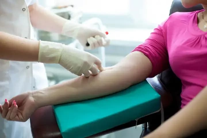 Solicitan 12 donantes de sangre para un paciente de Corrientes