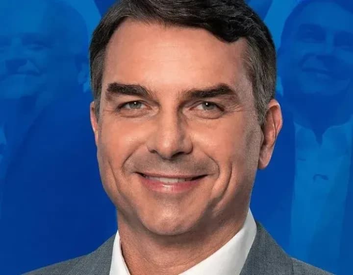 Flávio Bolsonaro huyó hacia Estados Unidos con destino a Florida