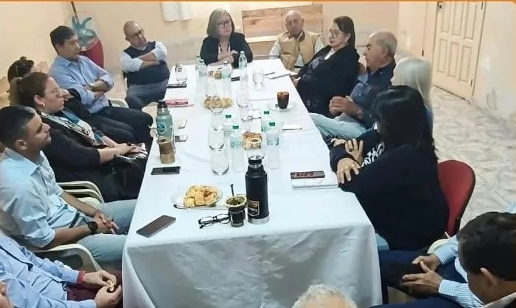 El Nuevismo se convocó para análisis político y social