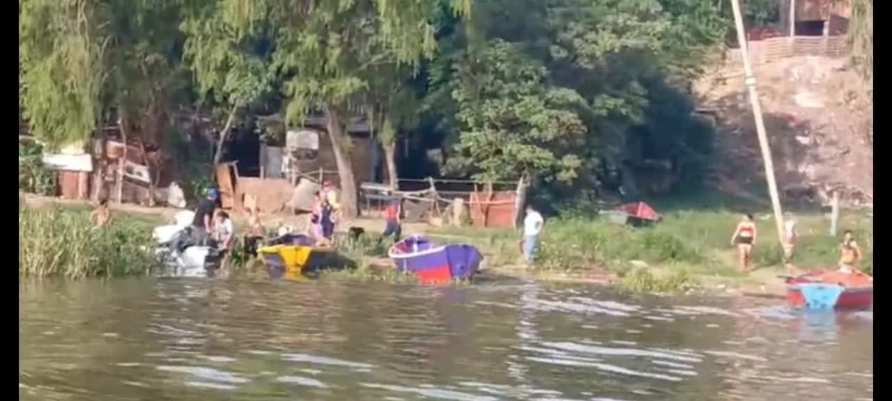 Investigan la muerte de un hombre hallado a orillas del Paraná en Corrientes
