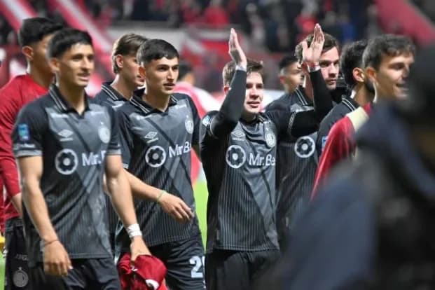 Torneo Clausura: Ardieron los ánimos en la Paternal y el Bicho se trepó a la cima a puro guapo