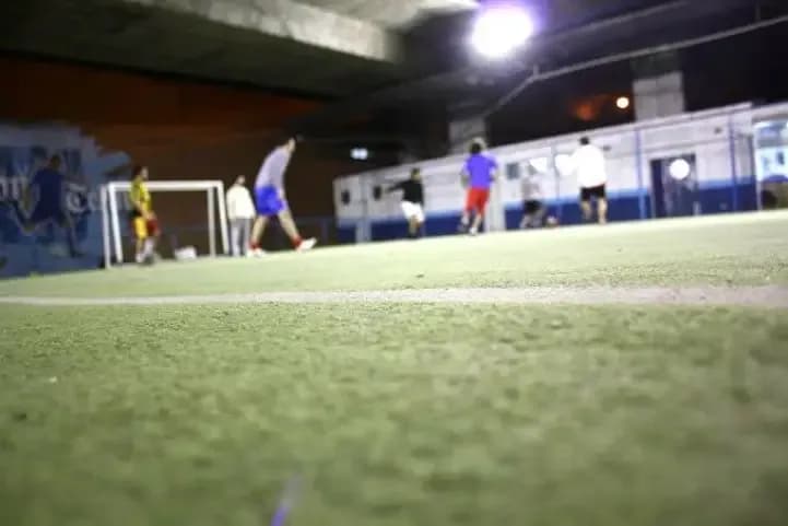 Crearon una app para que nunca falte un jugador en el fútbol 5