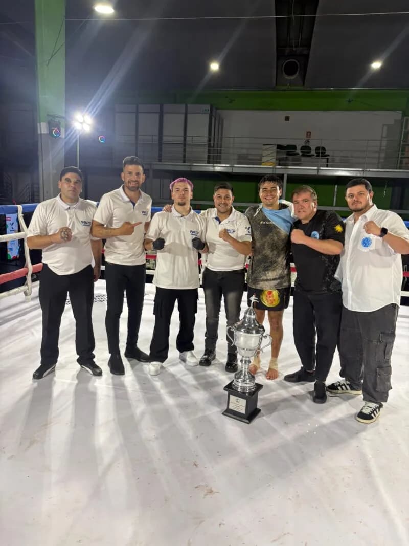 Matías García, notable campeón del Súper 8 de Kickboxing K1