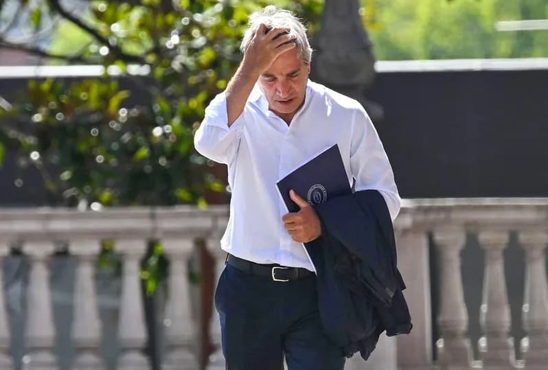 Qué dice el primer informe privado que confirma la recesión en el país
