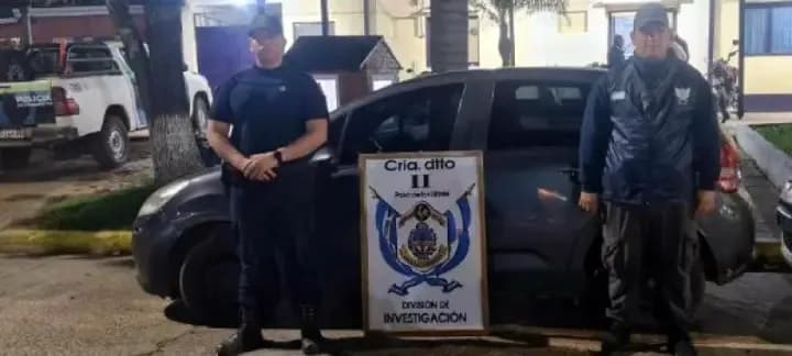 Hallaron auto robado en poder
de hombre que dijo ser comprador