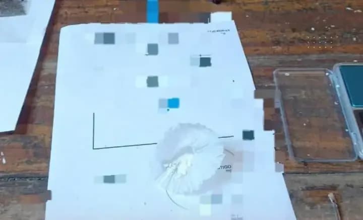 Descubren a una mujer intentando pasar droga para un preso