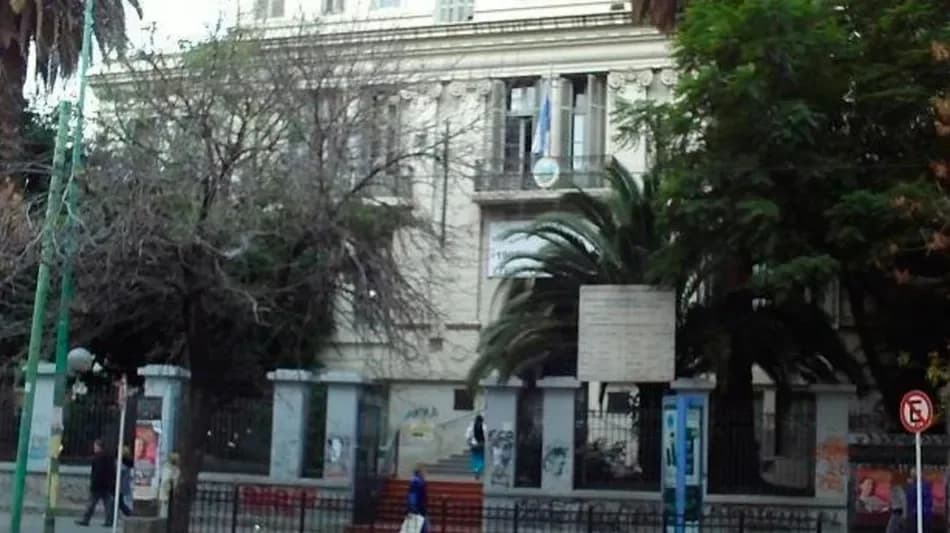 18 personas fueron asistidas por el SAME tras intoxicarse con gas pimienta en una escuela de Caballito
