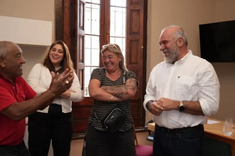 Polich recibió a ladrilleros