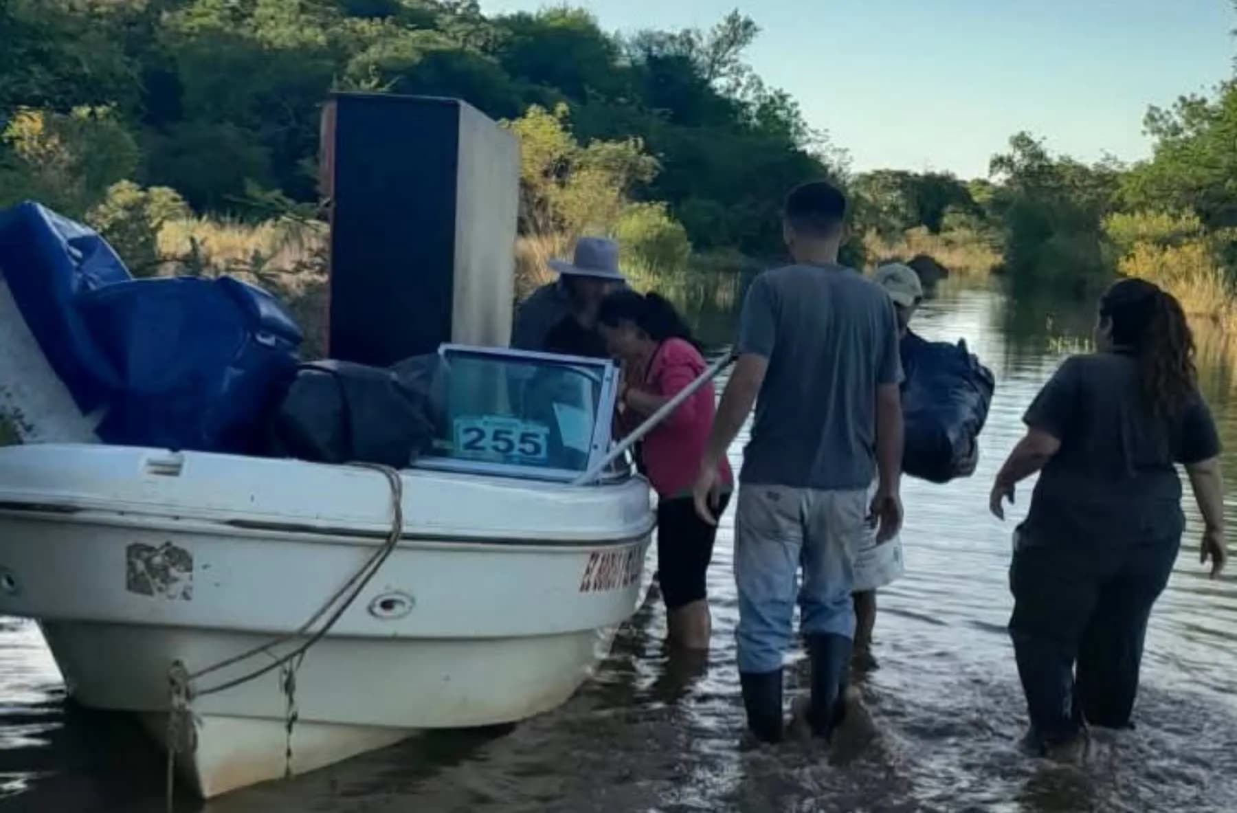 Inundaciones en Corrientes: bomberos lanzaron una campaña para ayudar a los evacuados