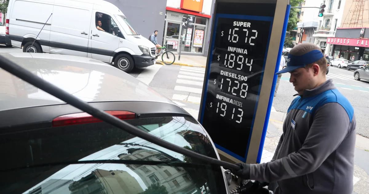 El Gobierno volvió a postergar la suba de impuestos a los combustibles: qué pasará con la nafta y el gasoil