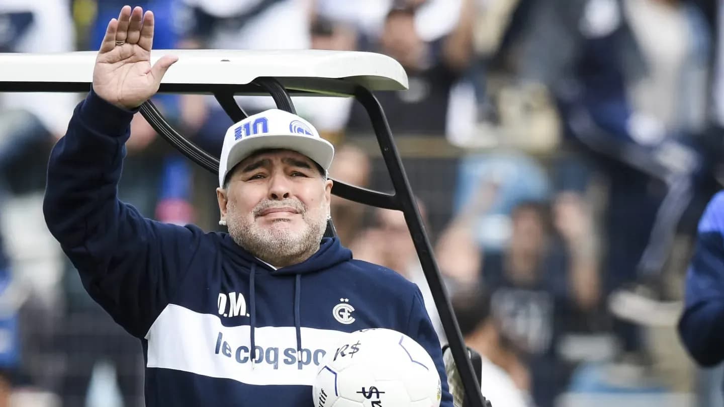 "Gracias por habernos elegido": la emotiva carta del plantel de Gimnasia a Maradona - TyC Sports