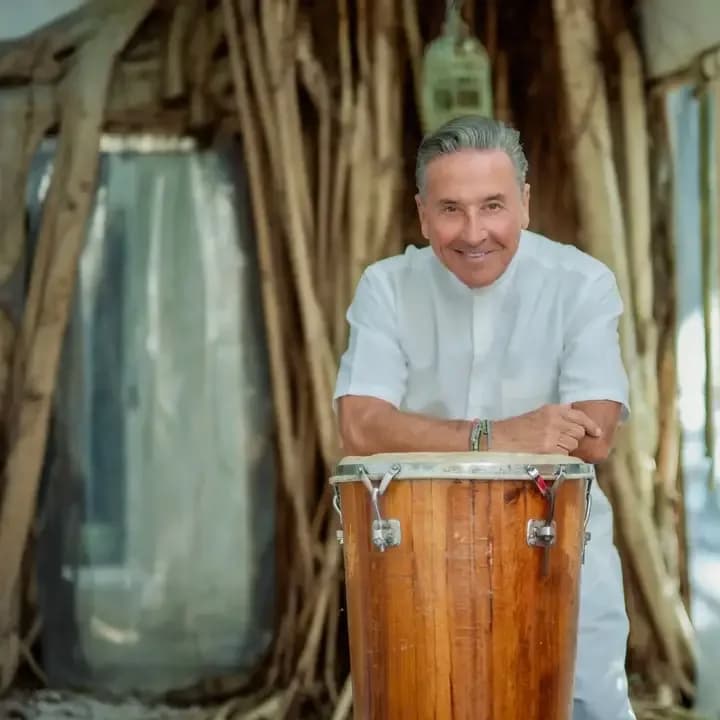 Ricardo Montaner presentó "La familia", a pura gaita zuliana