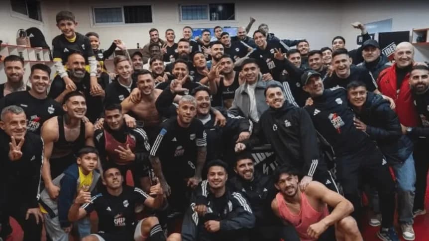 Riestra celebró su permanencia en la Liga Profesional: "Vamos a seguir participando" - TyC Sports